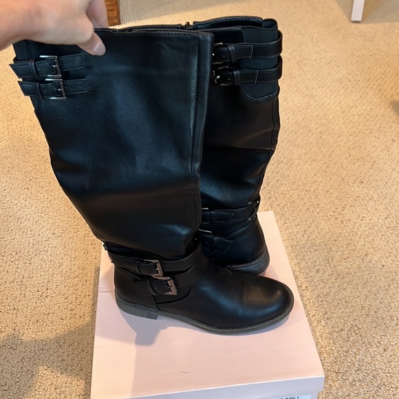 Women’s Size 8 Calf Boots - Picture 3 of 6